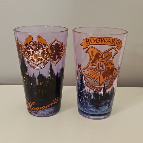 Harry Potter Hogwarts Pint Glasses - Picture 1 of 6